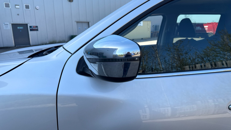 Nissan Navara Np300 Diesel Double Cab Pick Up N-Connecta 2.3dCi 190 4WD